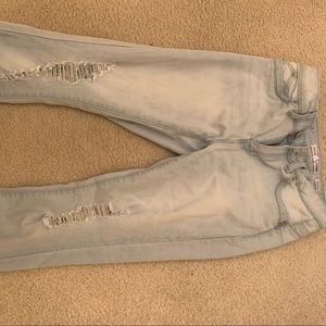 Light blue skinny rip jeans
